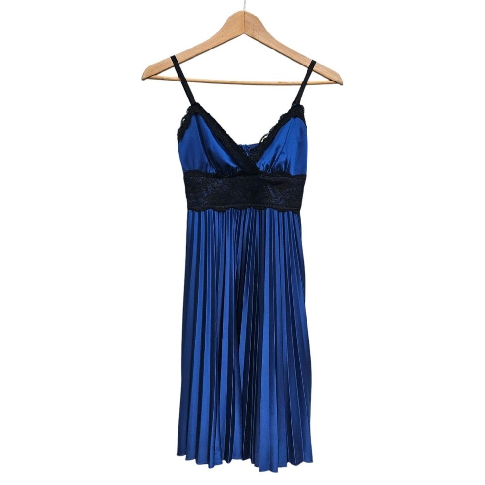 Windsor Women's size 3/4 Babydoll Lace Bust Prom Dress Royal Blue Pleated skirt
